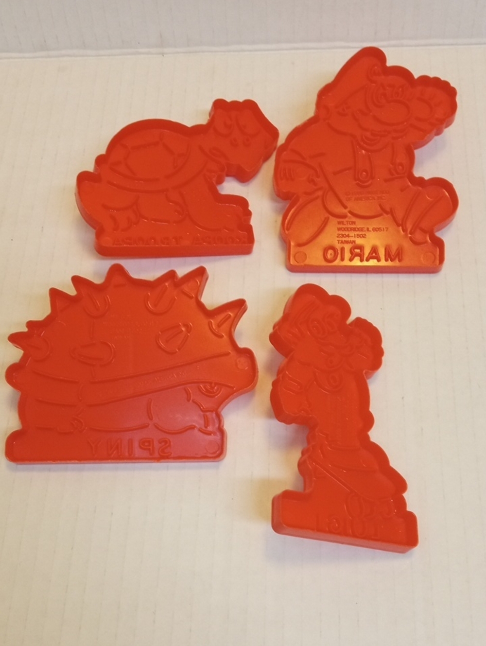 Vintage Wilton Nintendo Super Mario Brothers Cookie Cutters - Lot of 4